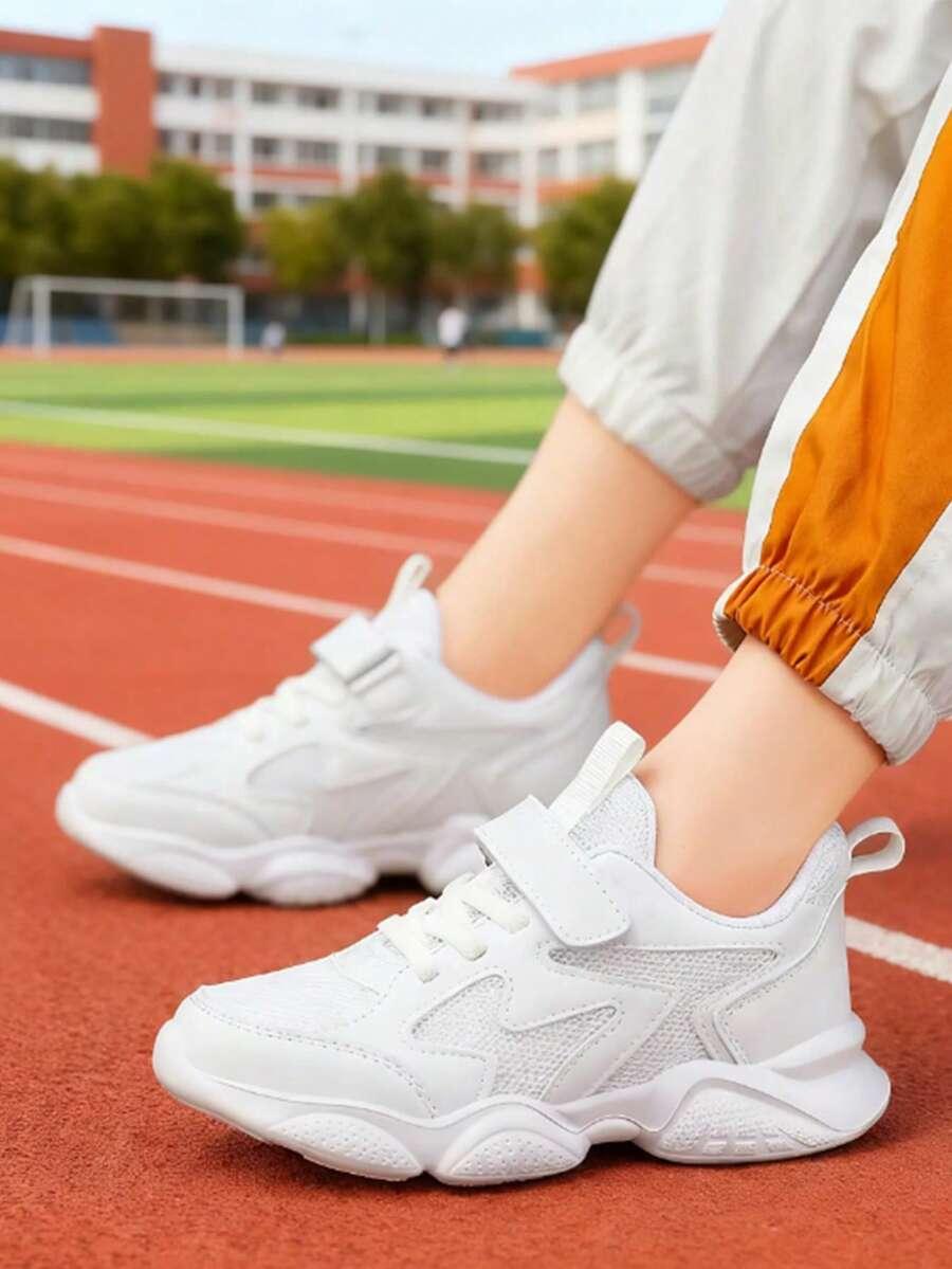 białe buty sportowe