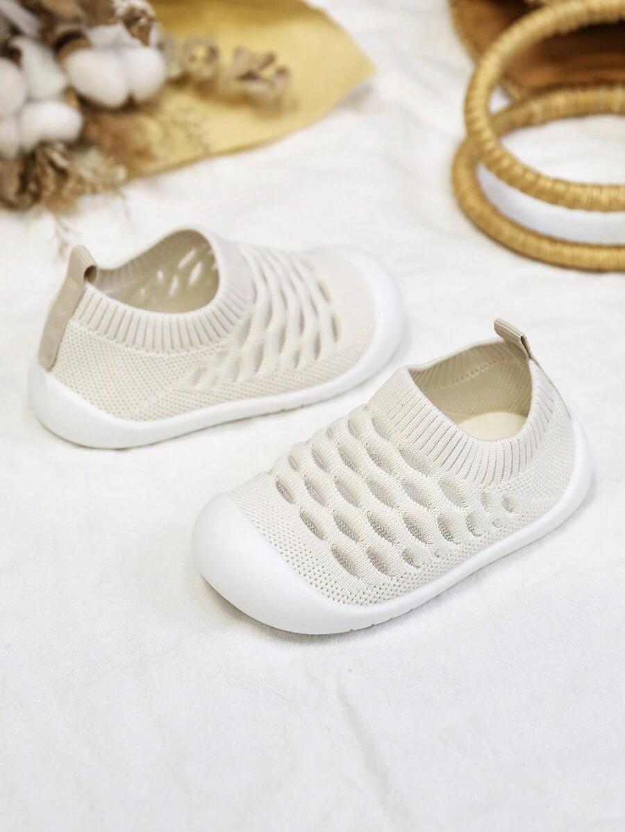 KREMOWE BUTY NIEMOWLĘCE