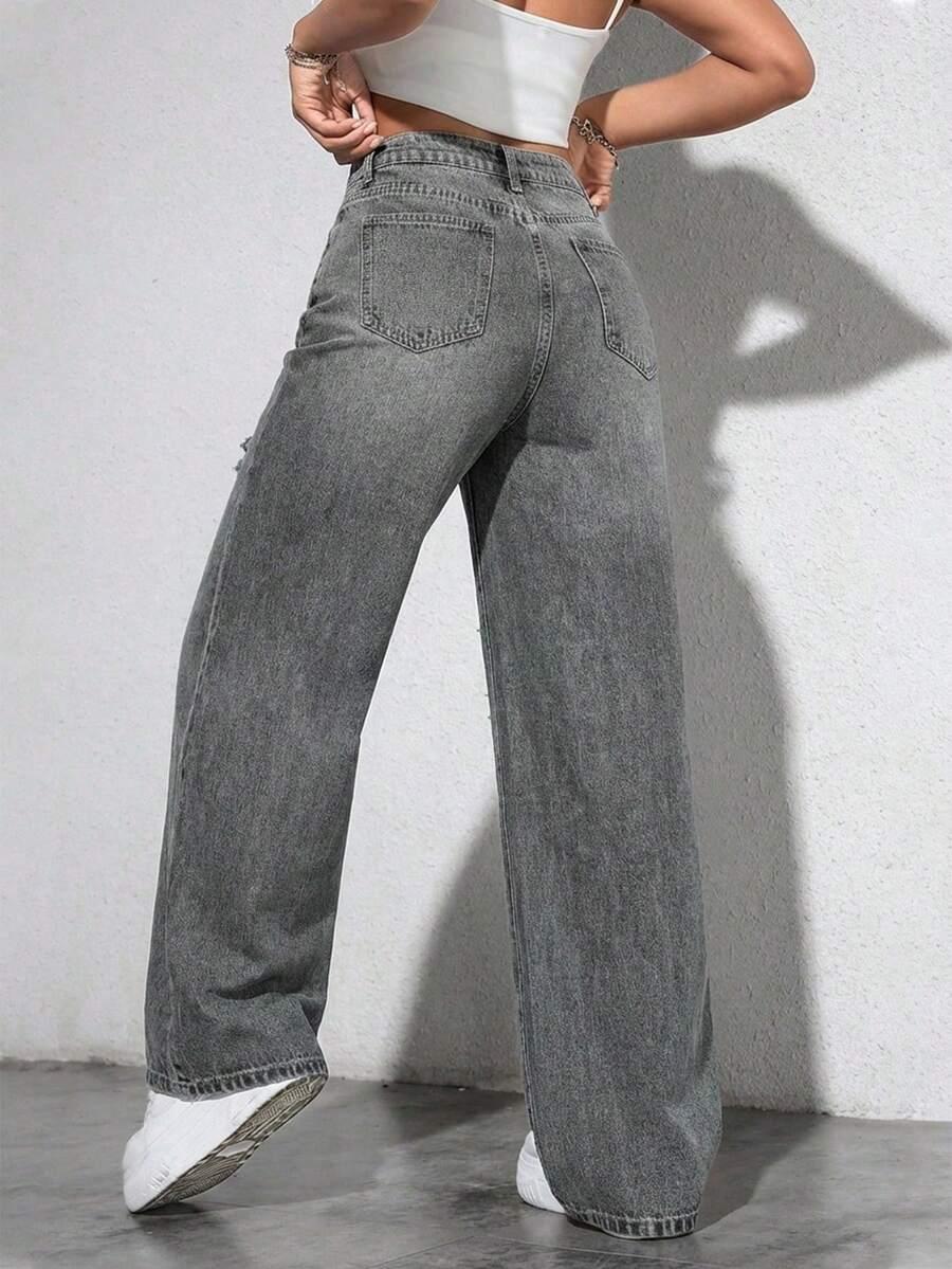 szare jeansy przetarcia 