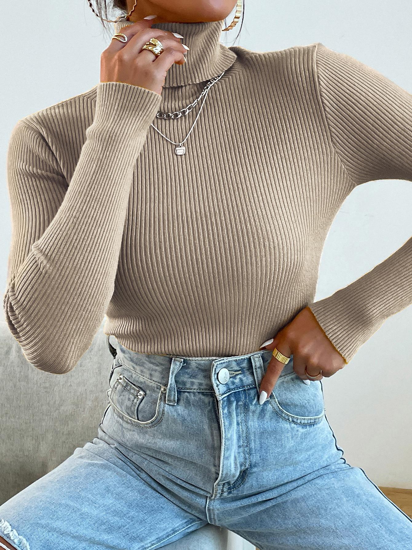 BEŻOWY SWETER GOLF