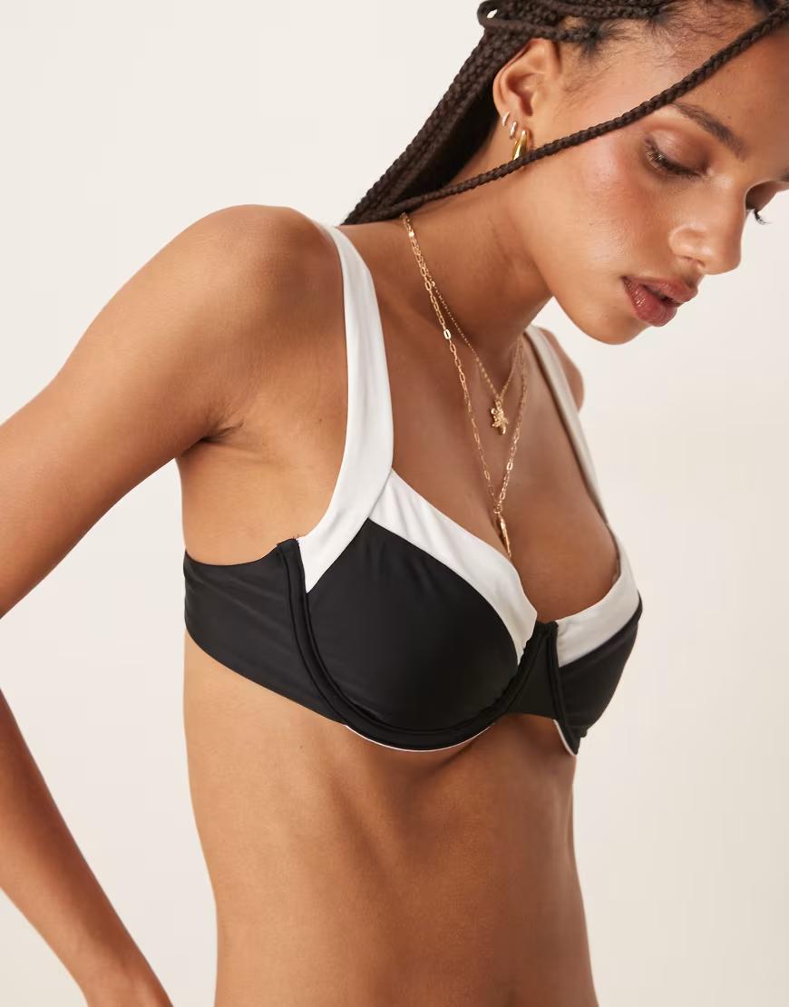 CZARNA GÓRA OD BIKINI