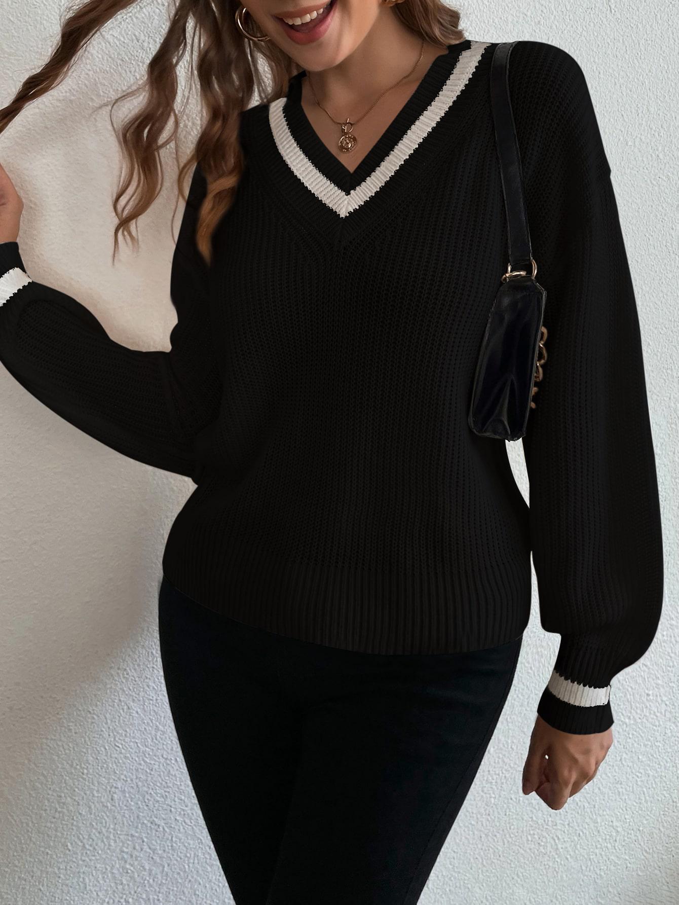 CZARNY SWETER V-NECK