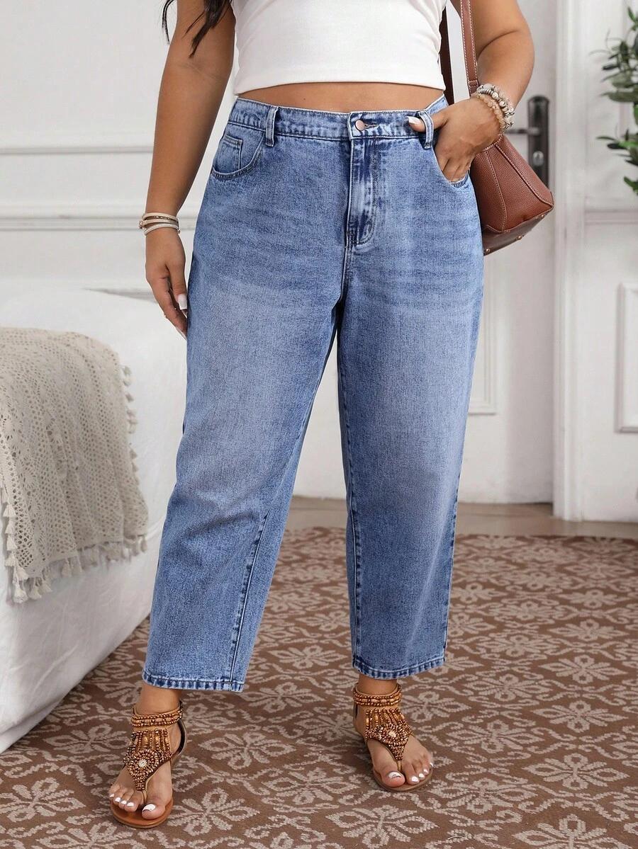 niebieskie jeansy kieszenie