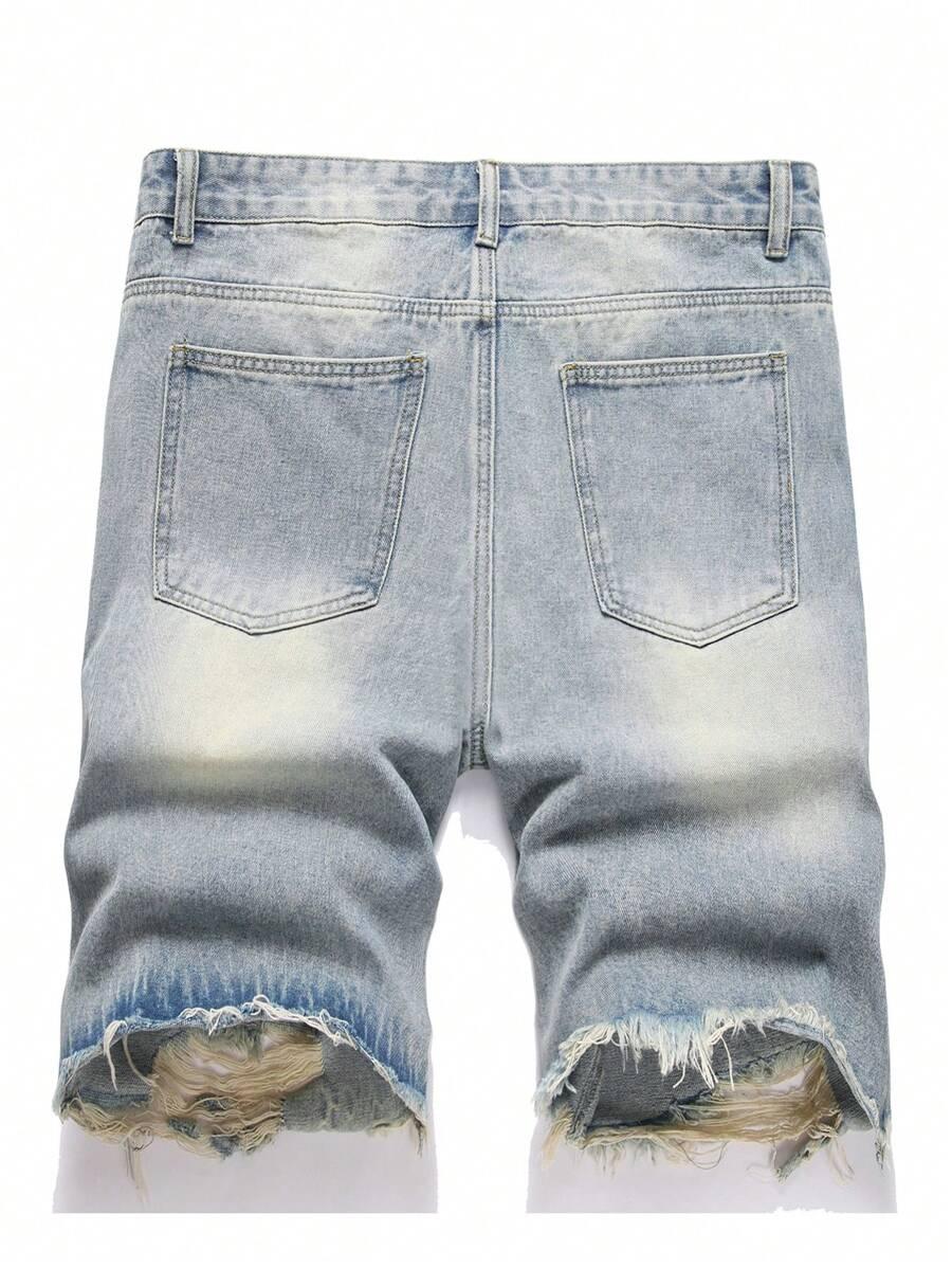 niebieskie spodenki jeans