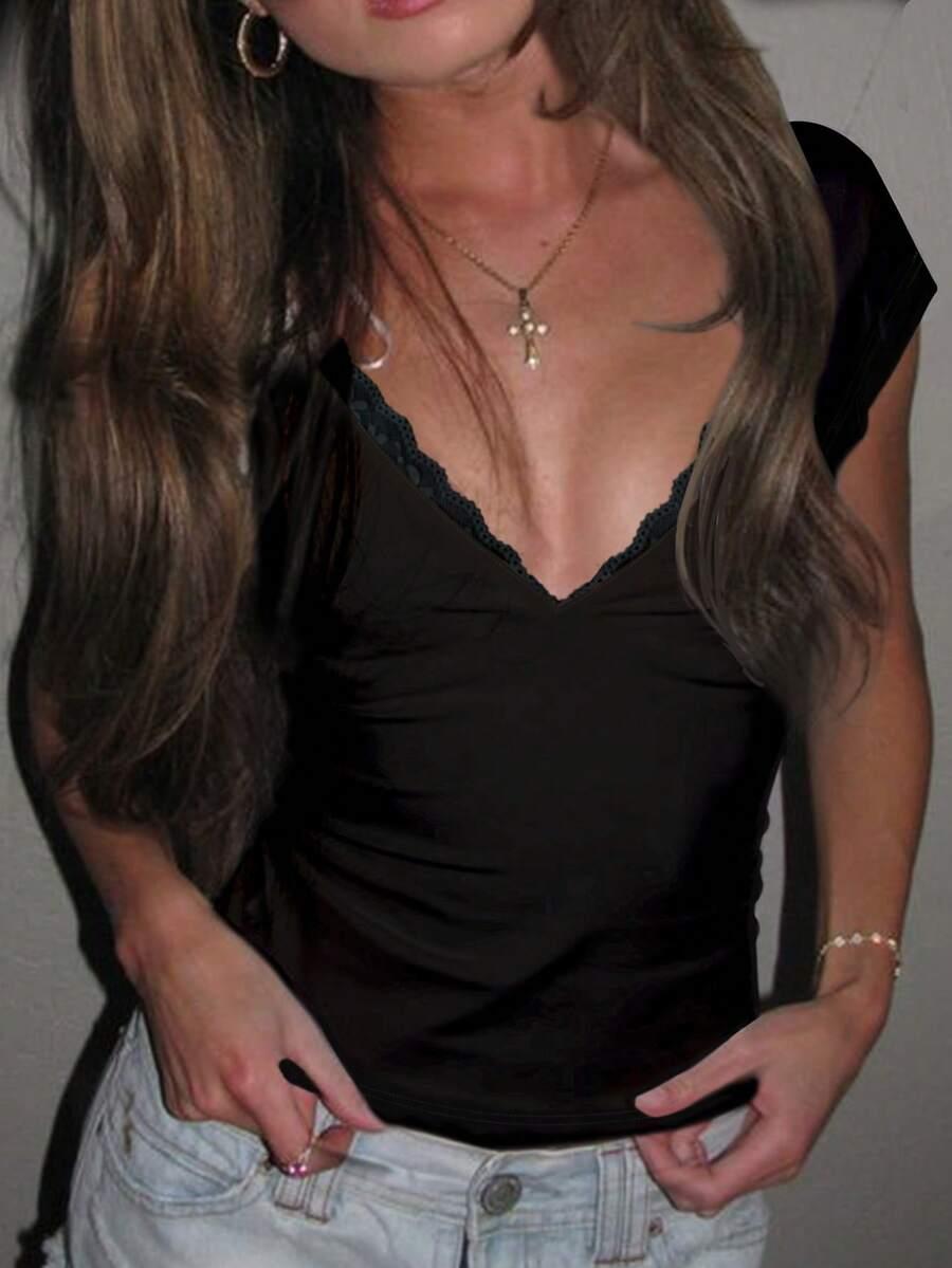 CZARNA BLUZKA V NECK