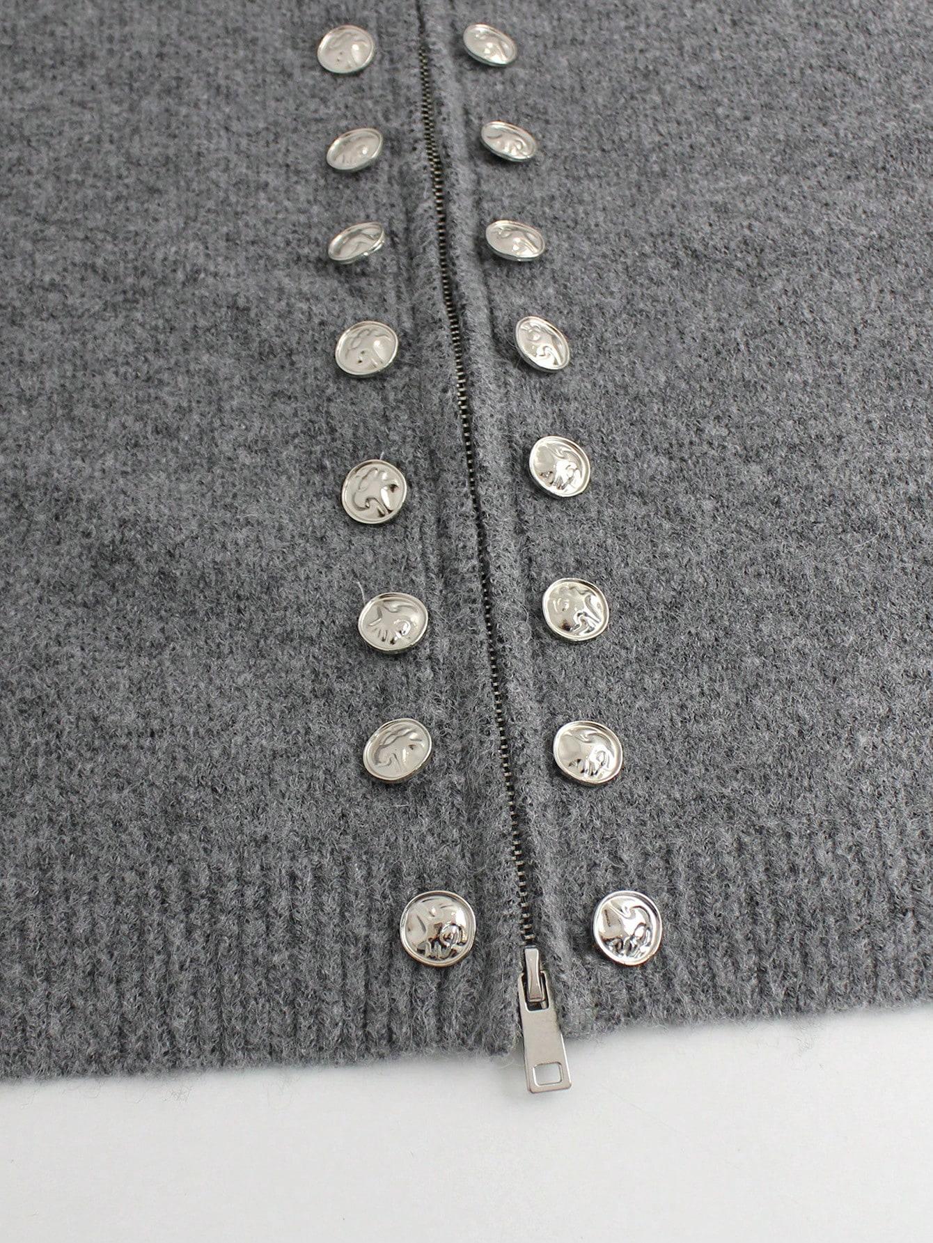 szary dzianinowy sweter 