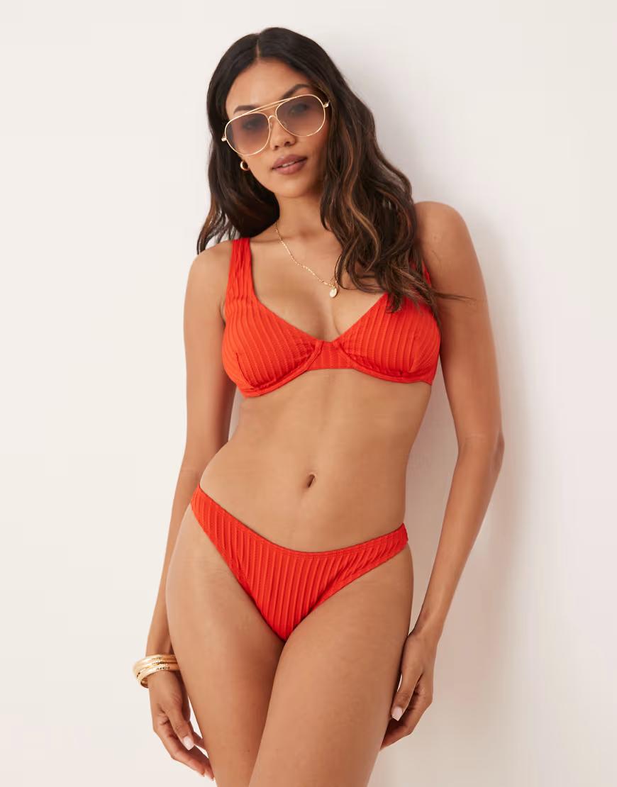 PRĄŻKOWANY DÓŁ OD BIKINI 