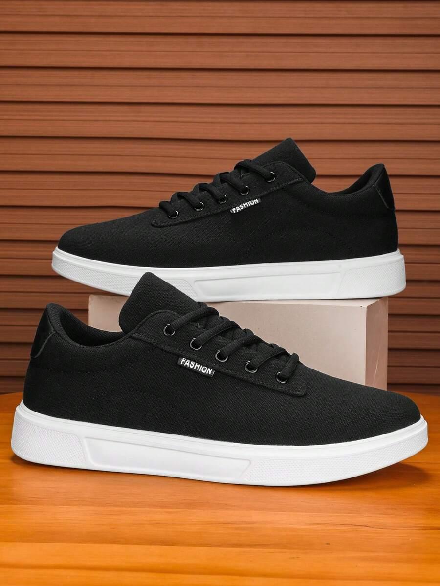 czarne buty sportowe