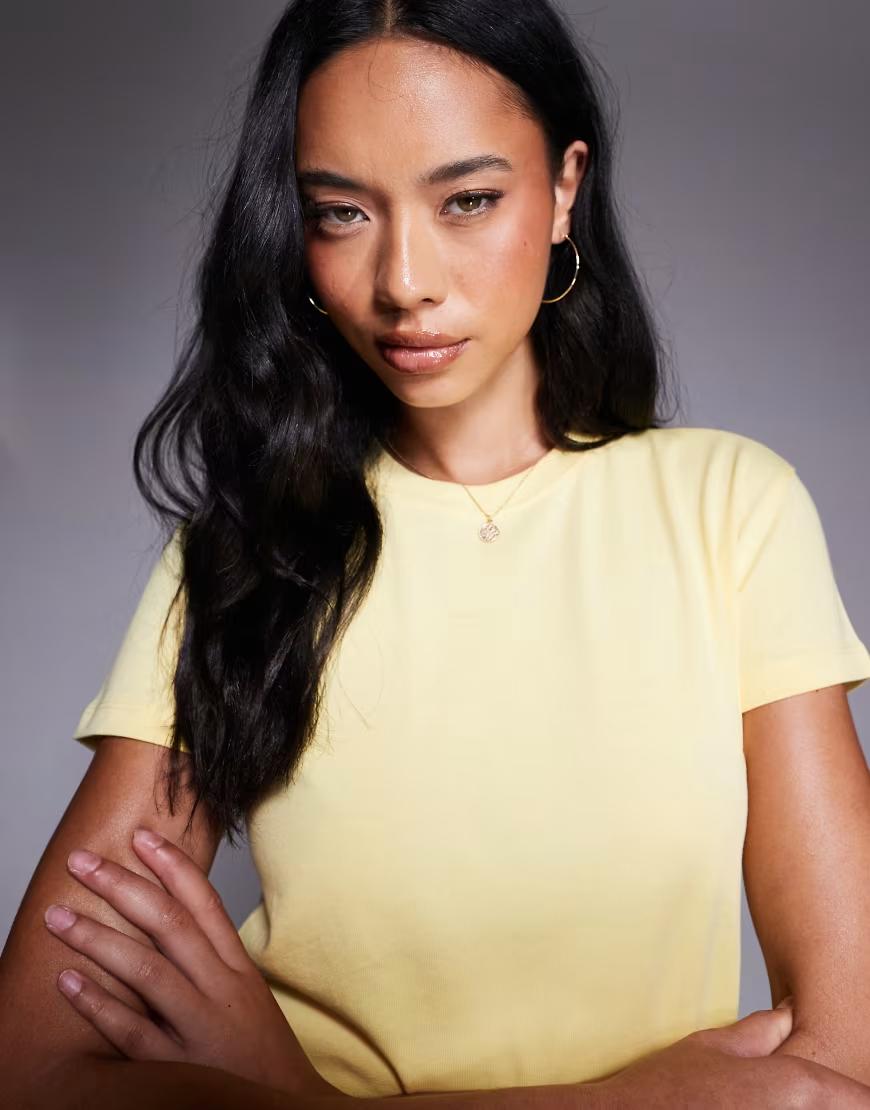 ŻÓŁTY T-SHIRT BASIC