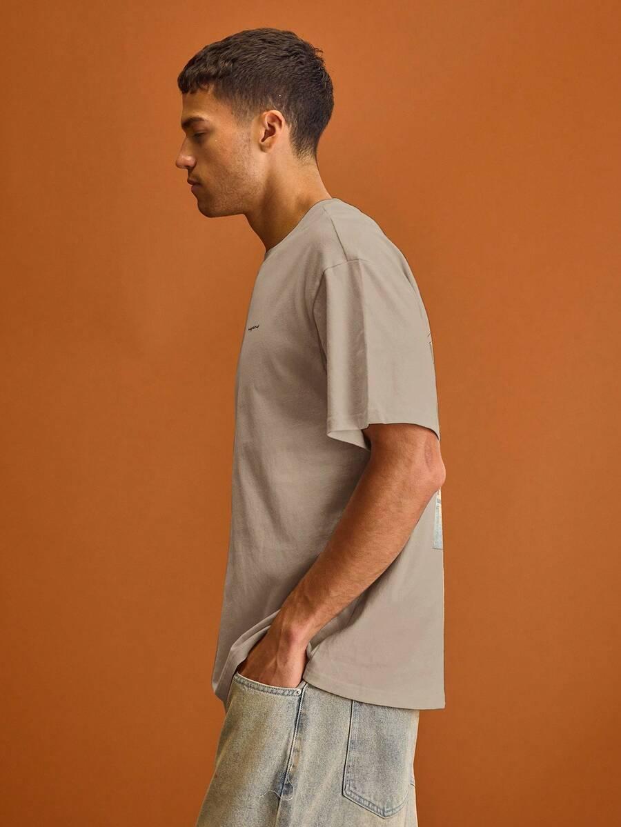 beżowy t-shirt nadruk