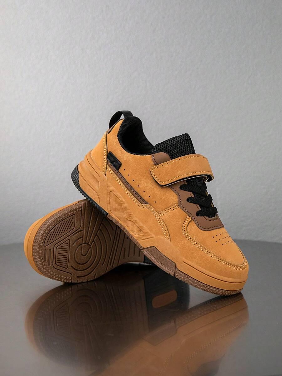 brązowe buty sportowe 