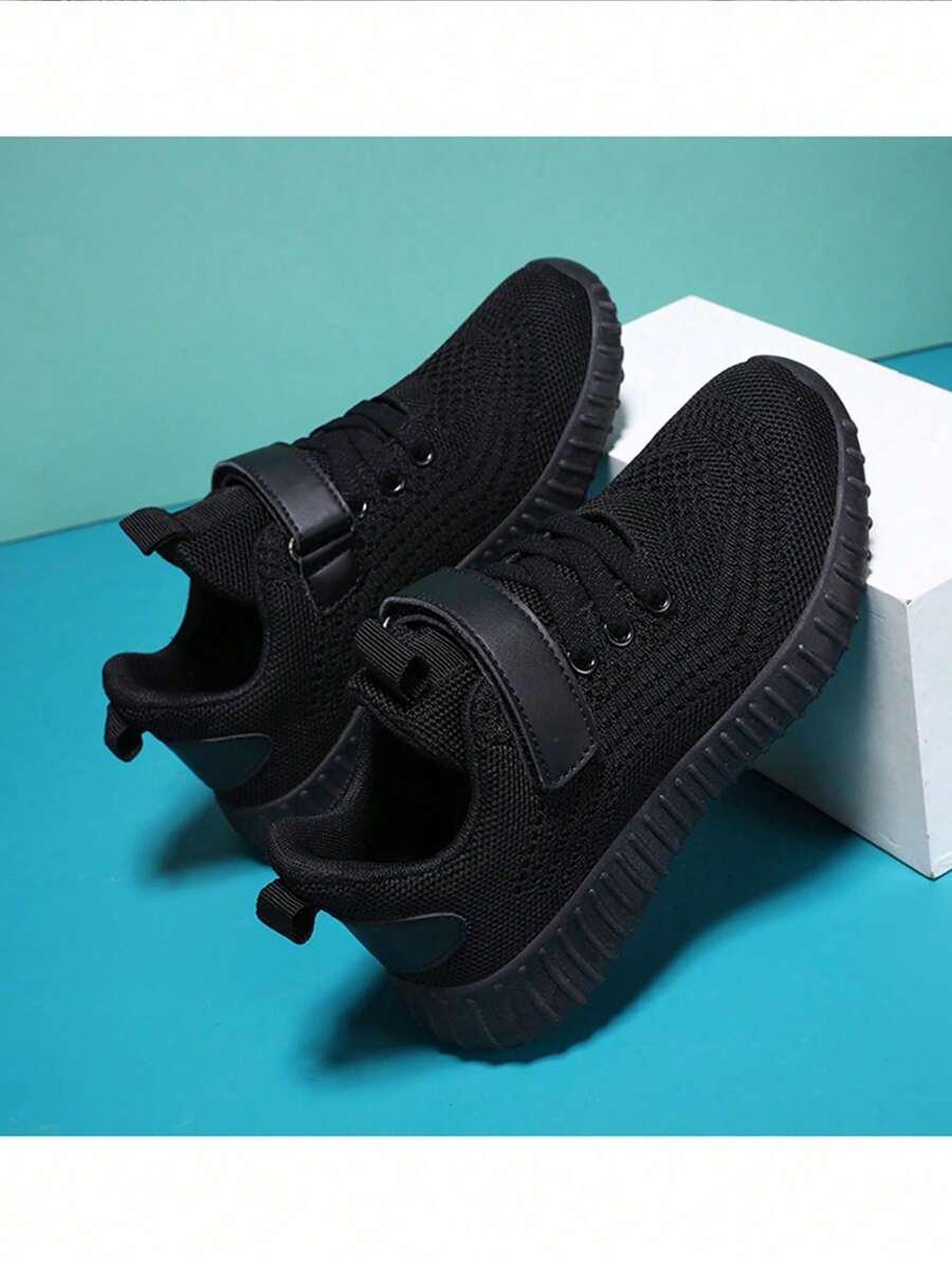 czarne sportowe buty