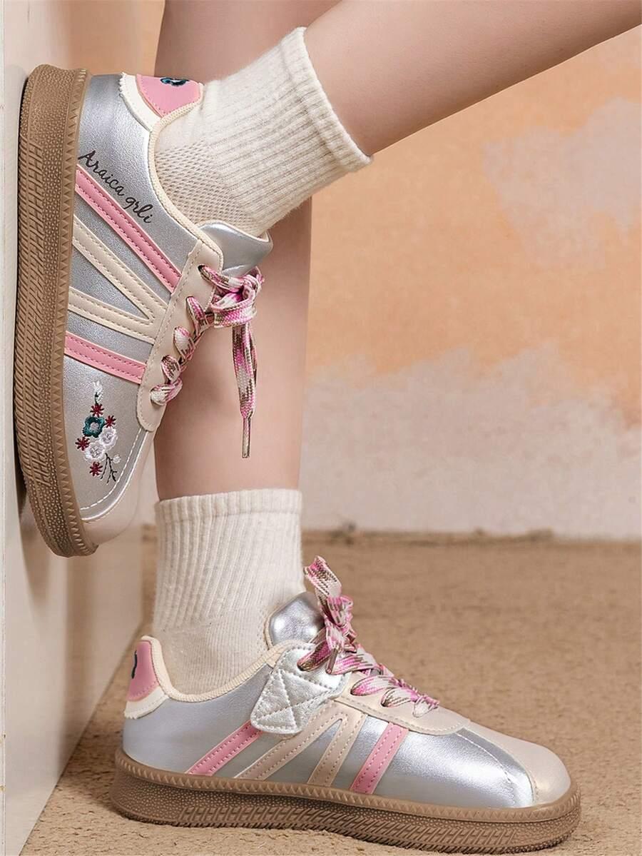 BUTY SPORTOWE SZNUROWANE 
