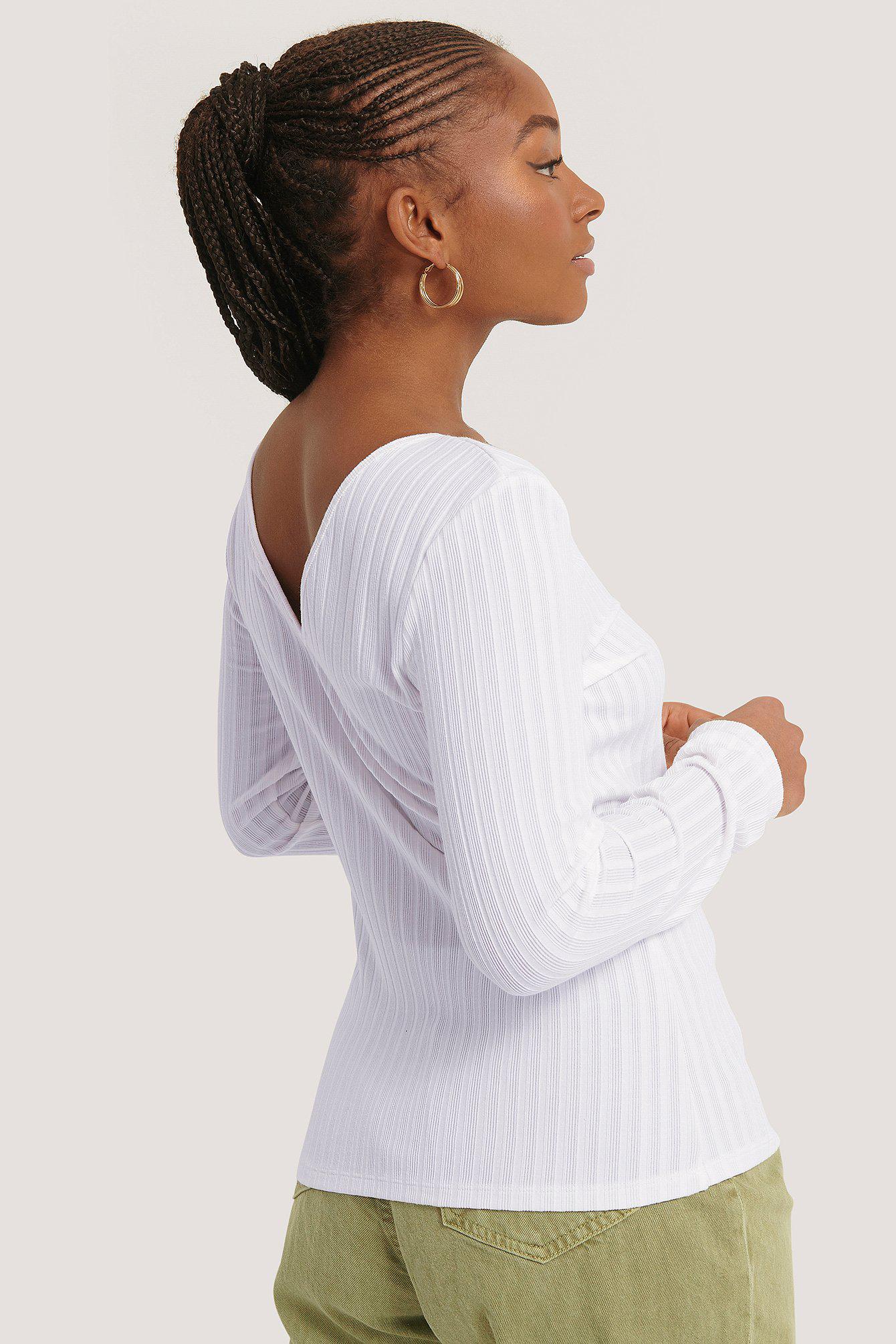 biała bluzka v-neck