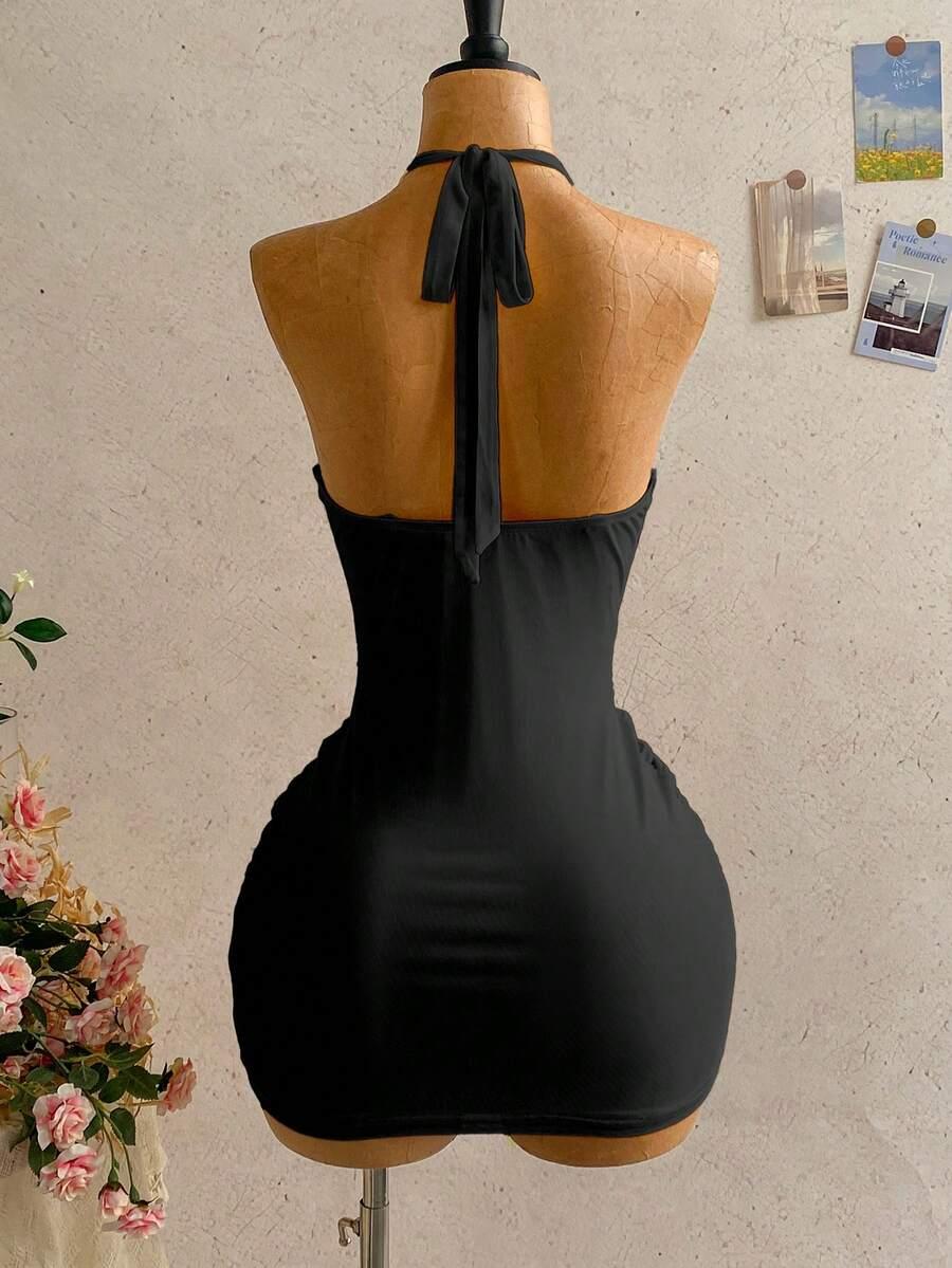 czarna mini sukienka