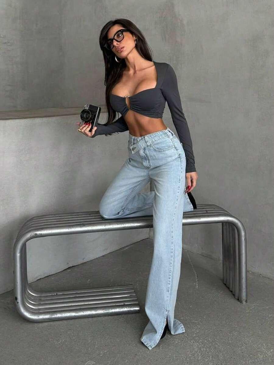 niebieskie spodnie jeans 