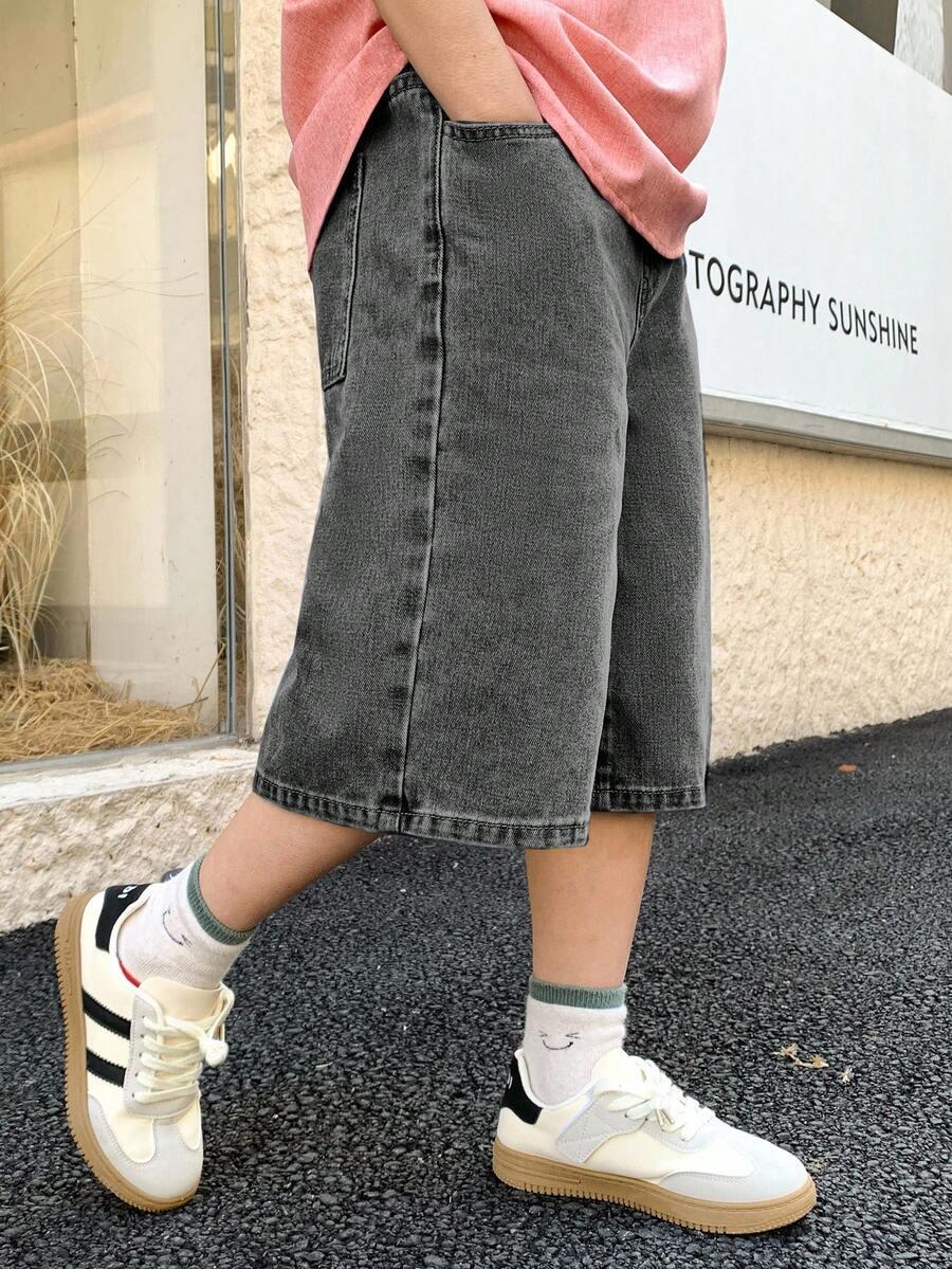 szare spodenki jeans