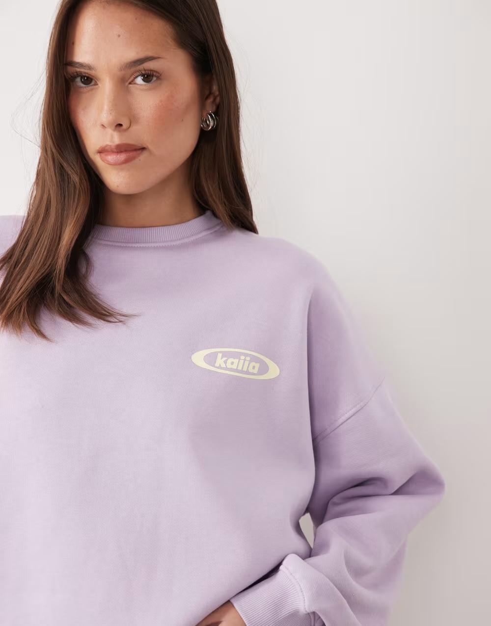 fioletowa bluza okrągły dekolt logo nadruk