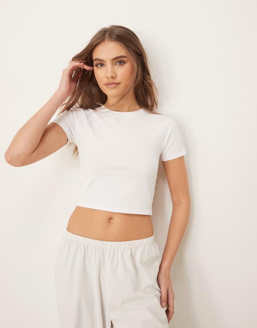 BIAŁY TOP BASIC