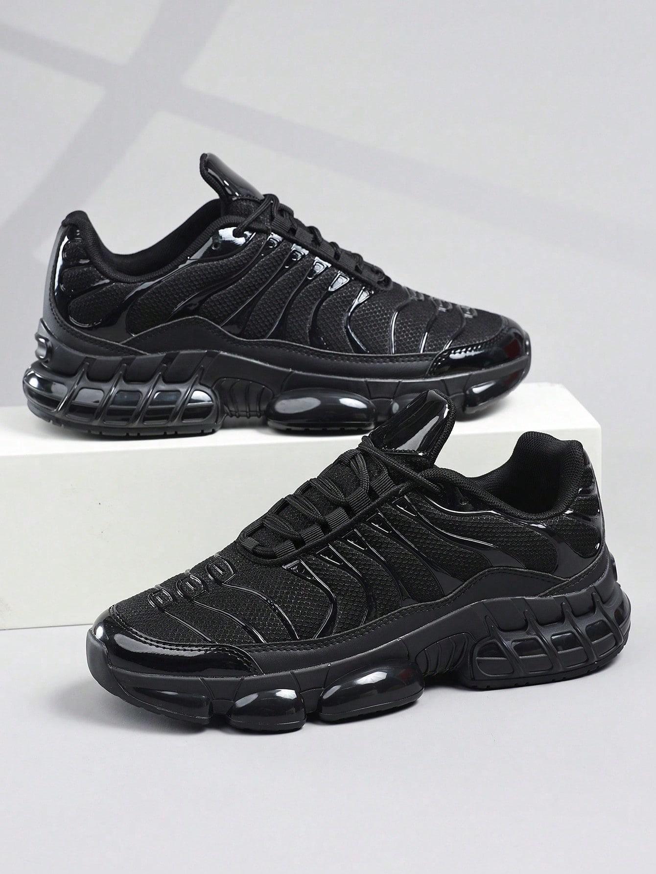 czarne buty sportowe