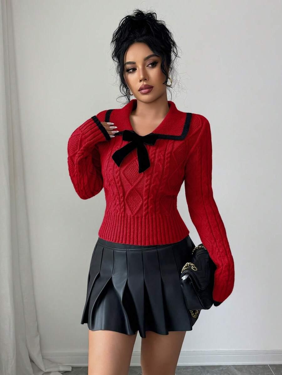 CZERWONY SWETER KOKARDA