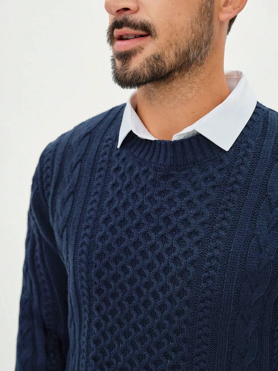 granatowy sweter wzór