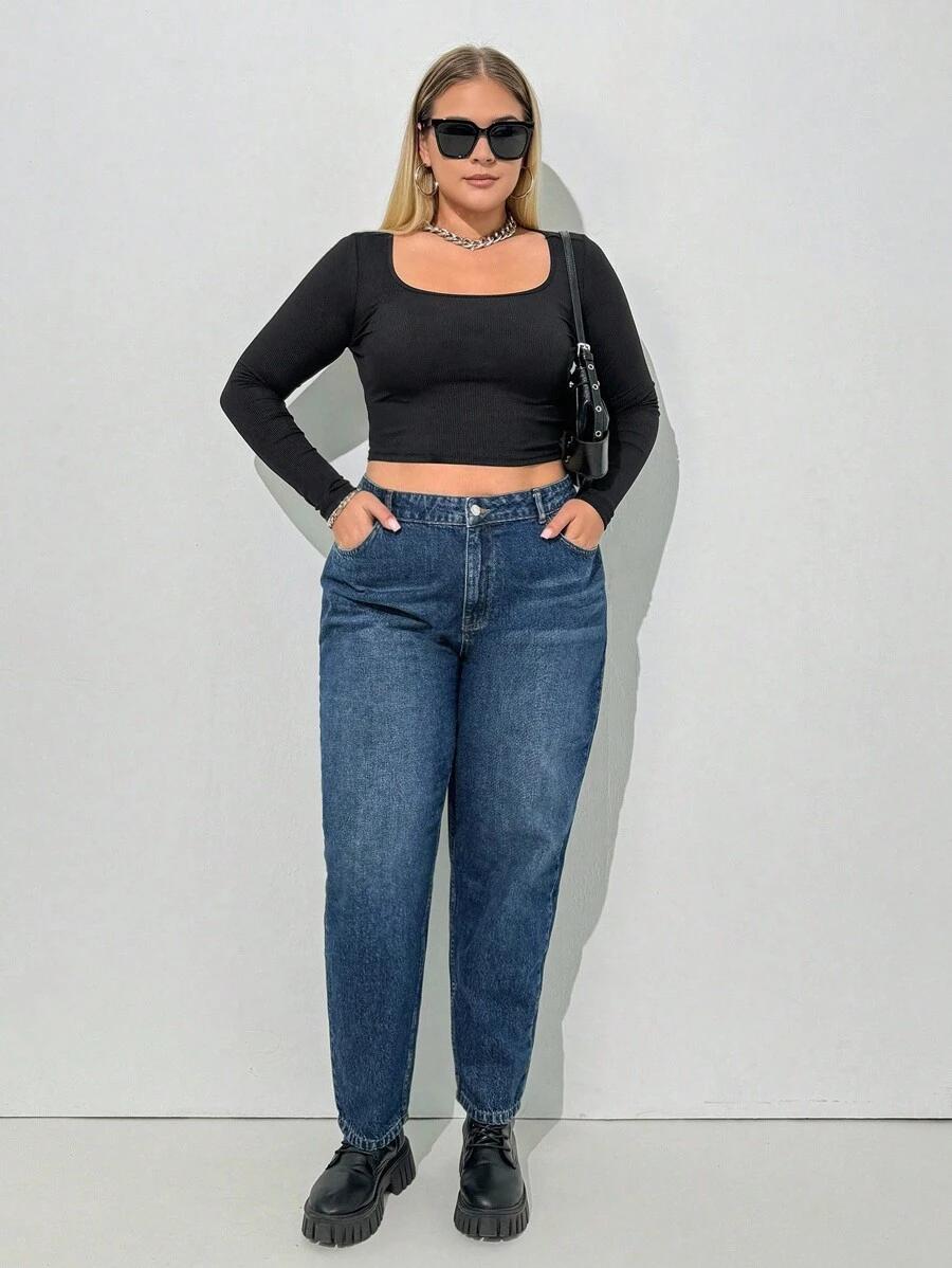 JEANSY Z WYSOKIM STANEM