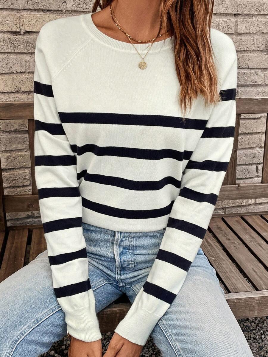 sweter w paski