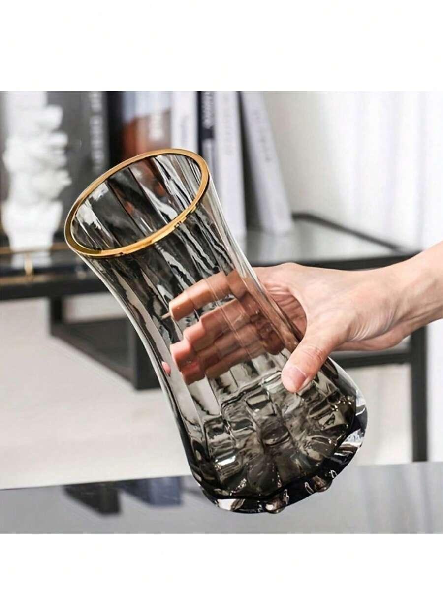 szklany wazon zdobienie