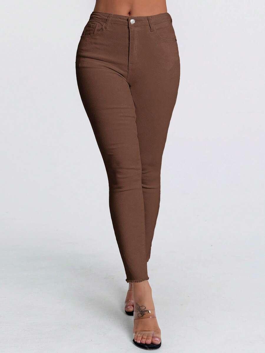 brązowe spodnie jeans 
