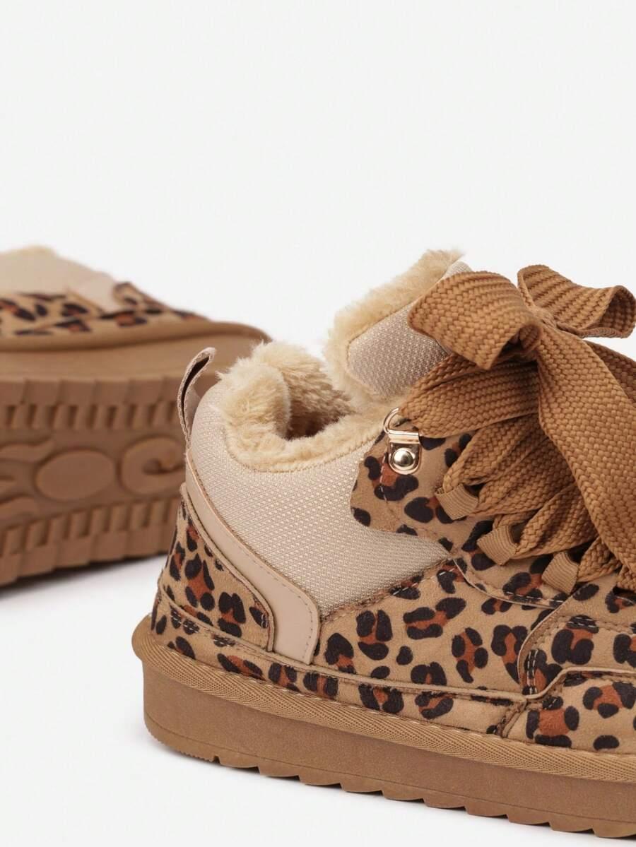 brązowe sznurowane śniegowce animal print