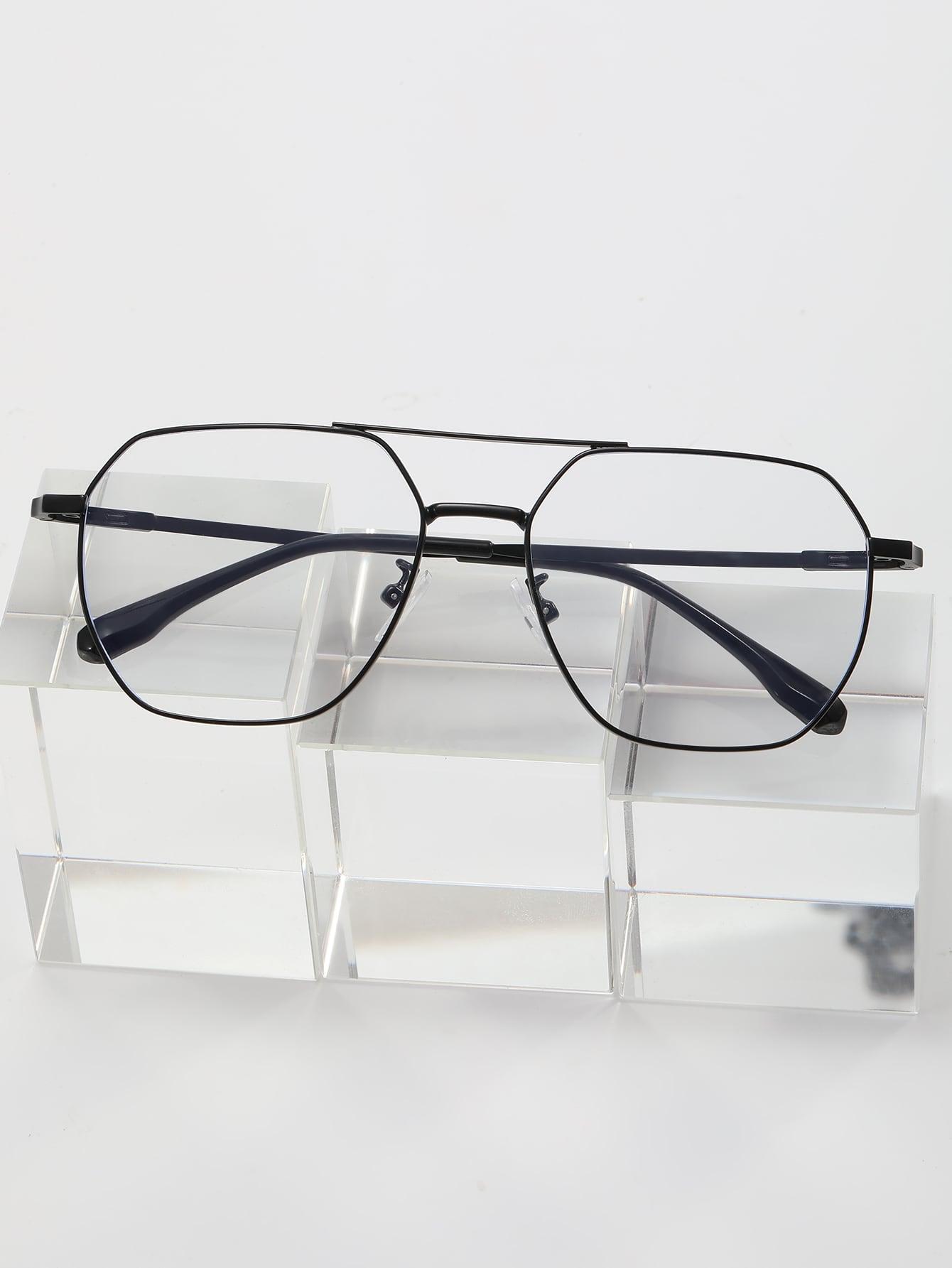 czarne metalowe okulary