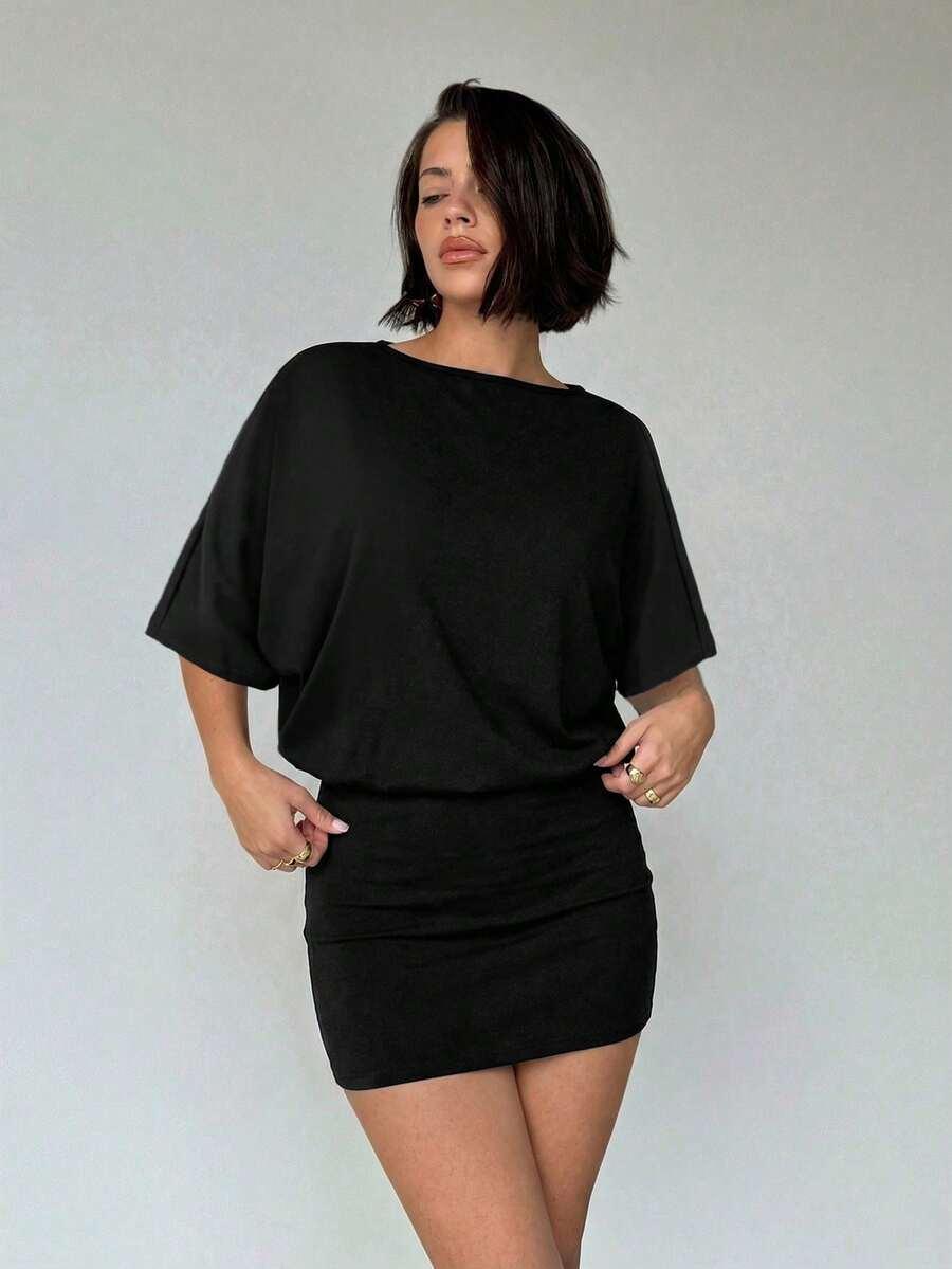 czarna mini sukienka 