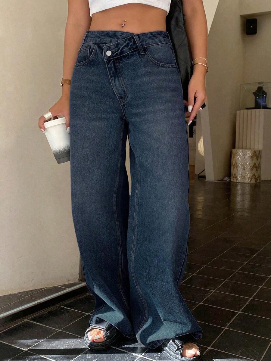 niebieskie spodnie jeans 