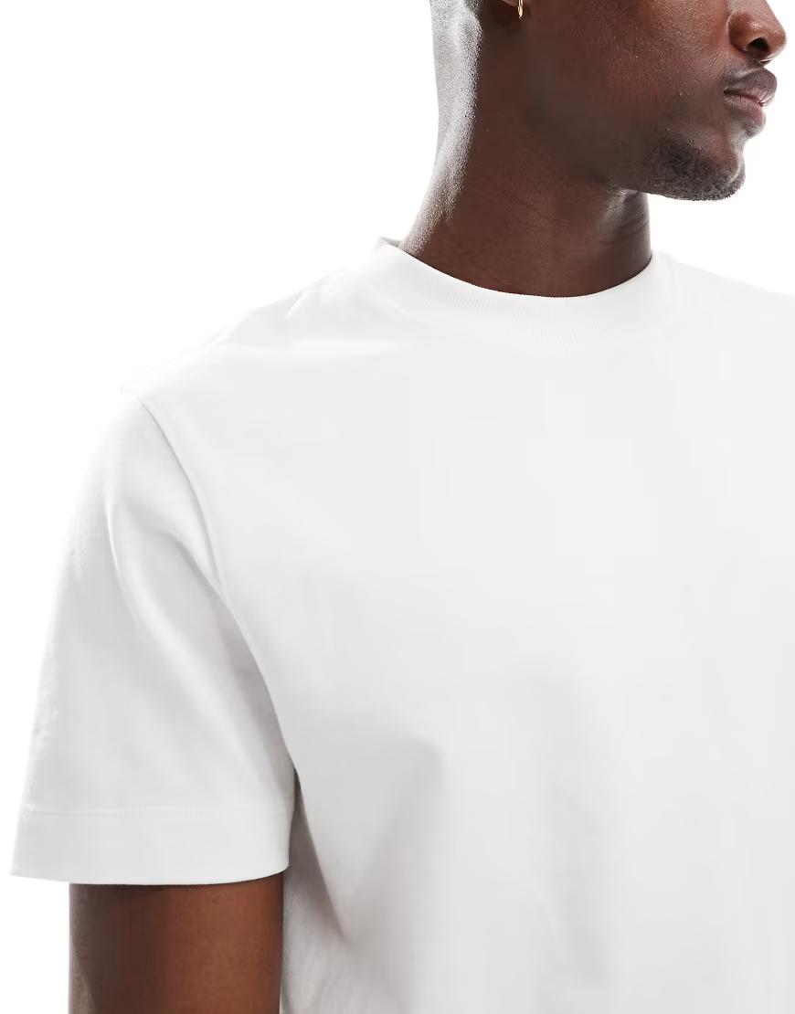 BIAŁY KLASYCZNY T-SHIRT