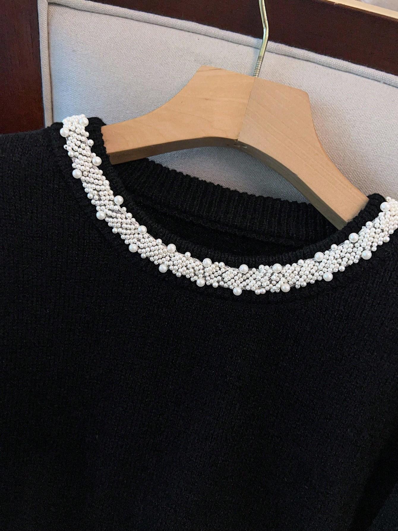 czarny sweter zdobienie 