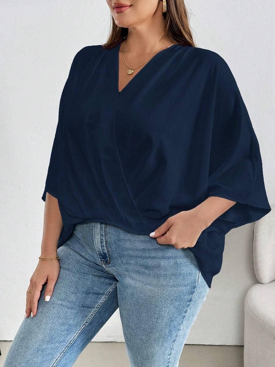 granatowa bluzka v-neck