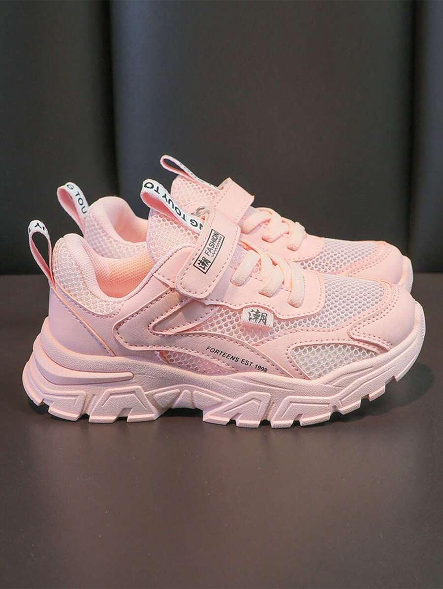 różowe buty sportowe