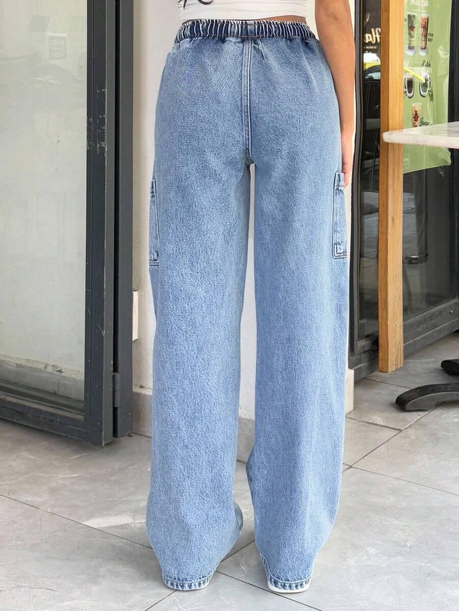 niebieskie spodnie jeans 