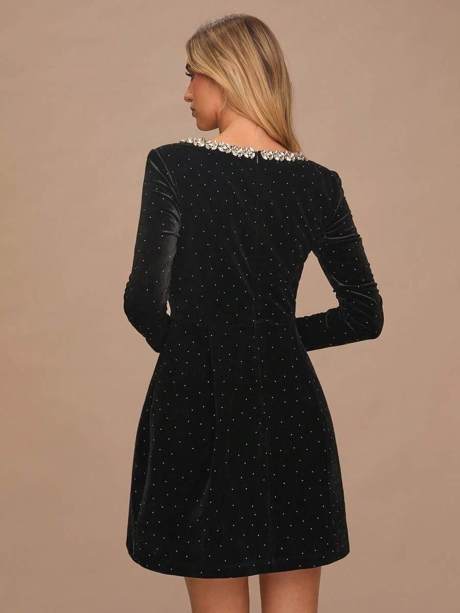 CZARNA MINI SUKIENKA