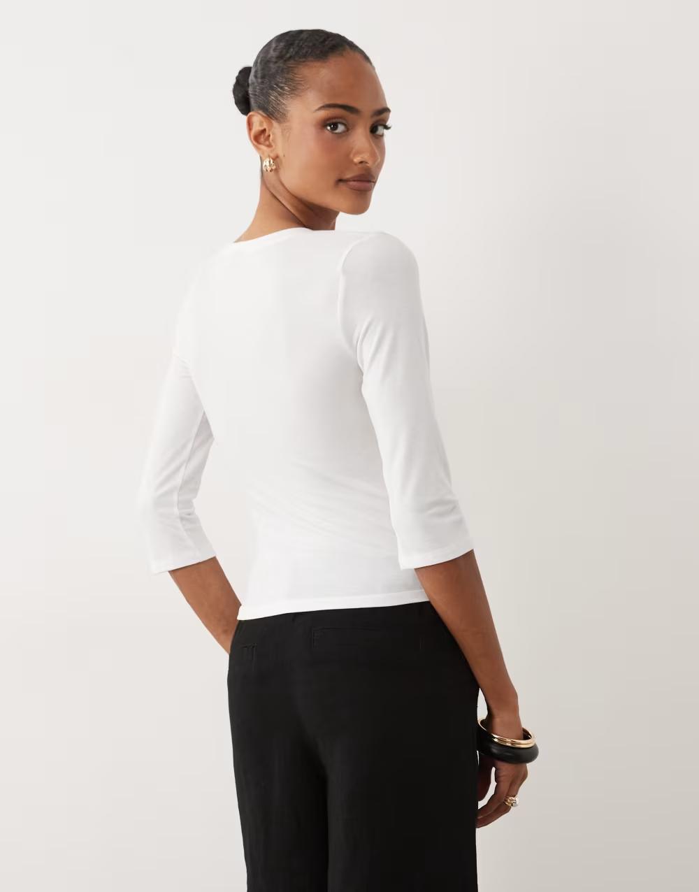 biała bluzka v-neck rękaw 3/4