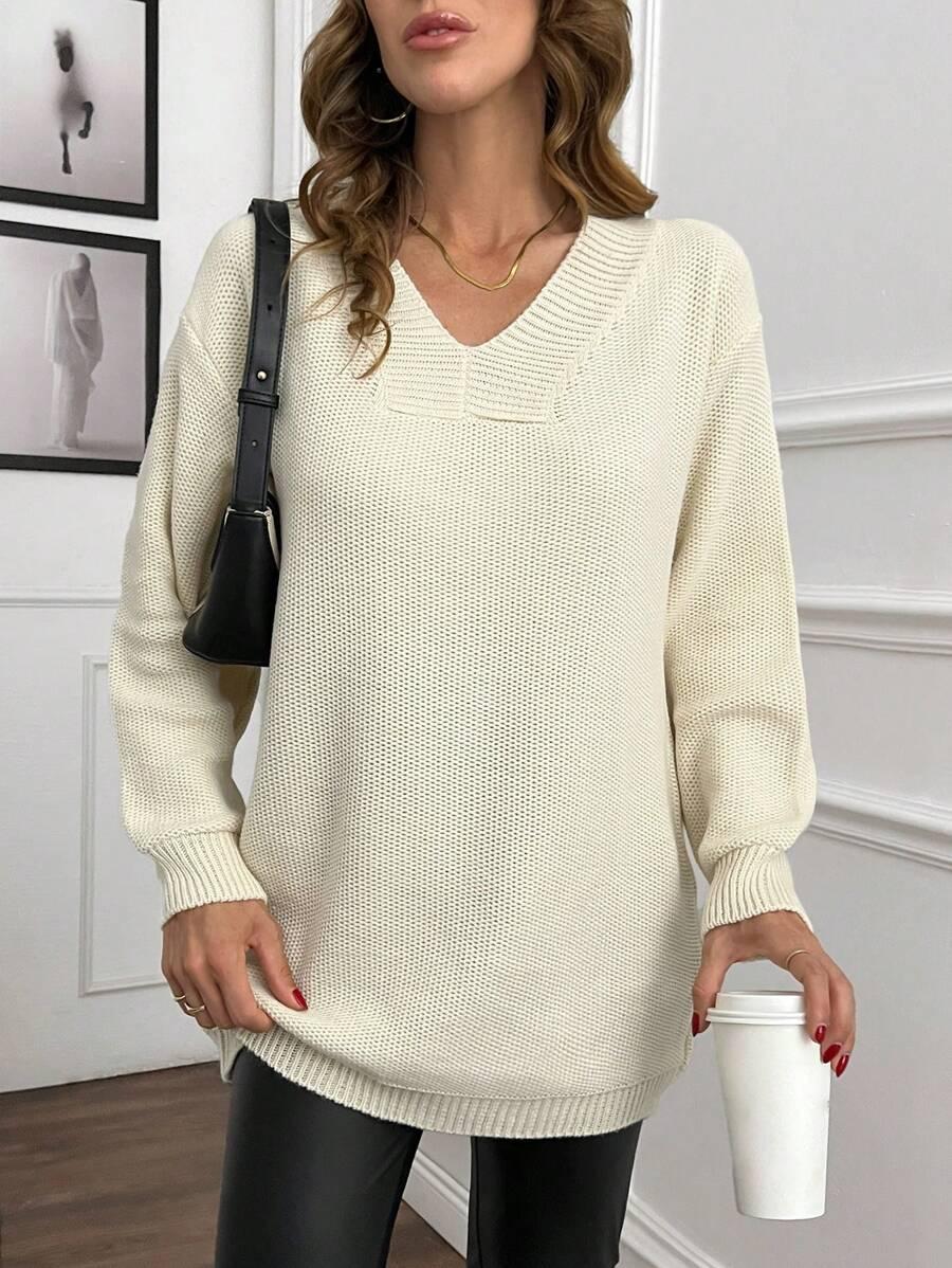 KREMOWY SWETER V-NECK