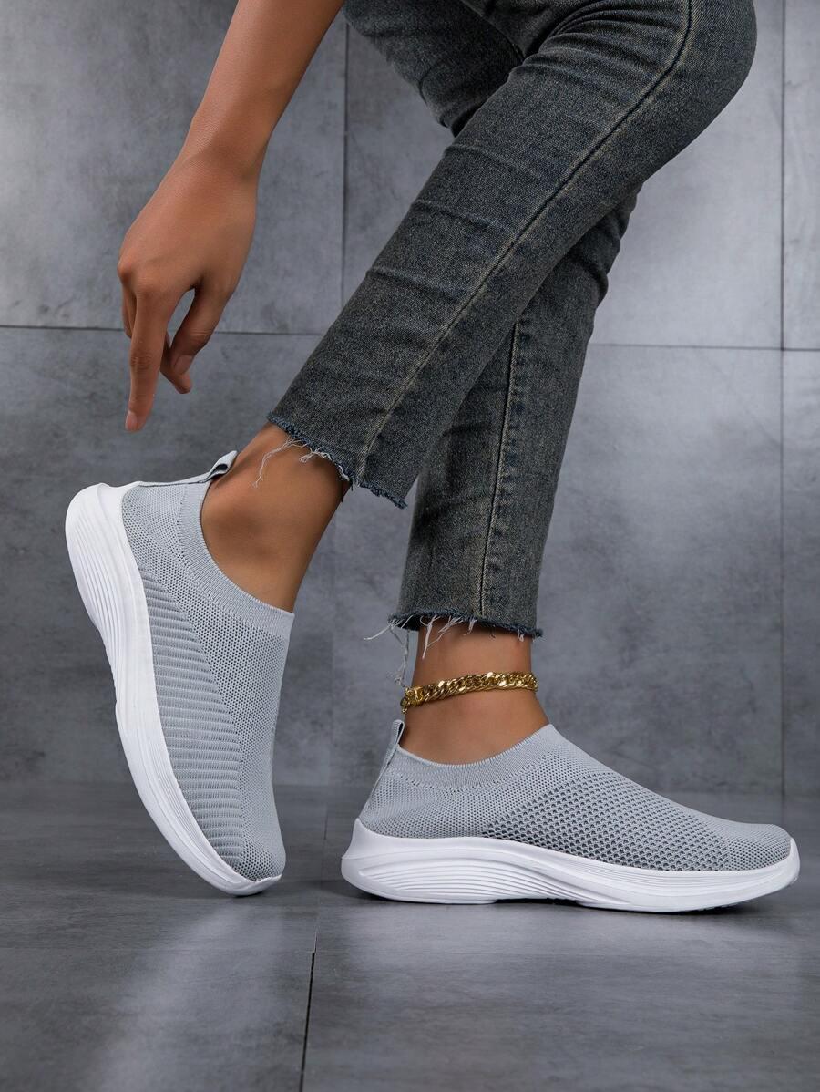SZARE WSUWANE BUTY SPORTOWE