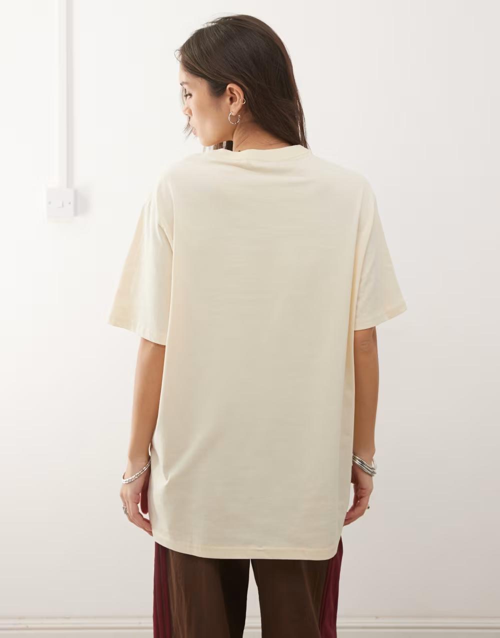 beżowy t-shirt print
