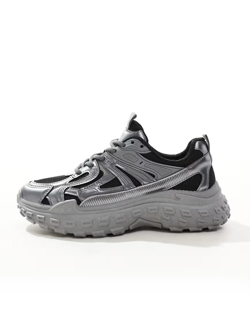 SZNUROWANE BUTY SPORTOWE