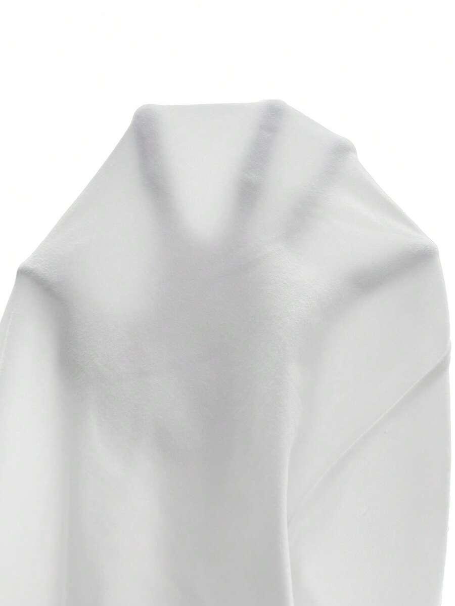 BLUZKA DAMSKA PLUS SIZE - DOPASOWANA Z OKRĄGŁYM DEKOLTEM