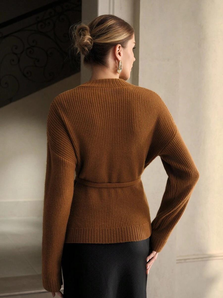 SWETER DAMSKI Z WIĄZANIEM 