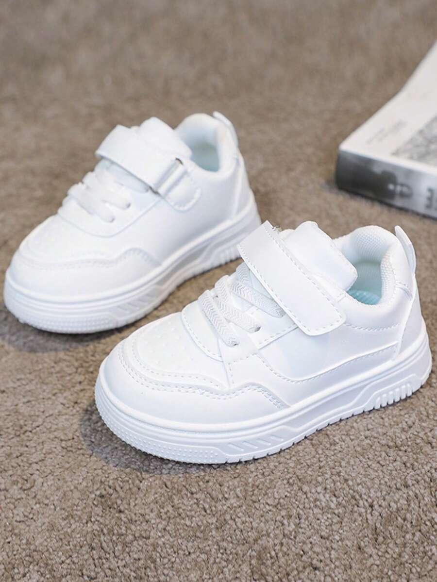 białe buty sportowe 