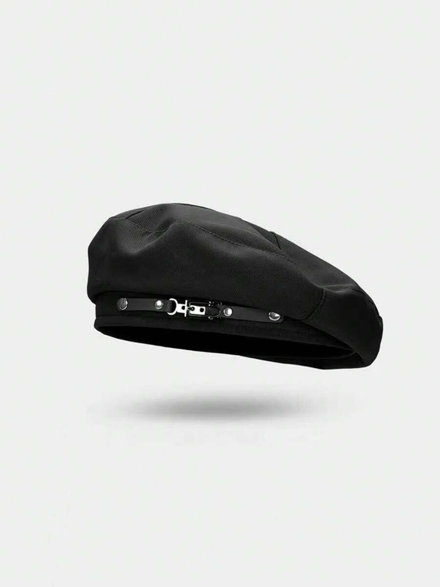 czarny beret zdobienie