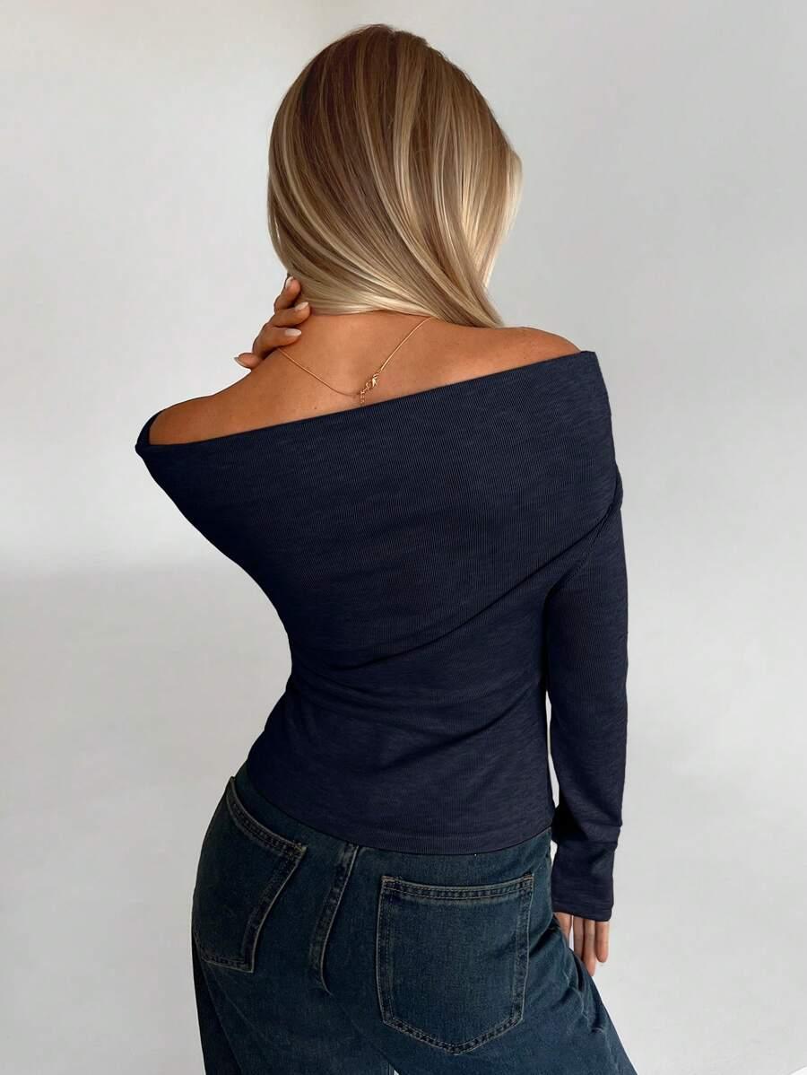 GRANATOWY SWETER ODKRYTE RAMIONA